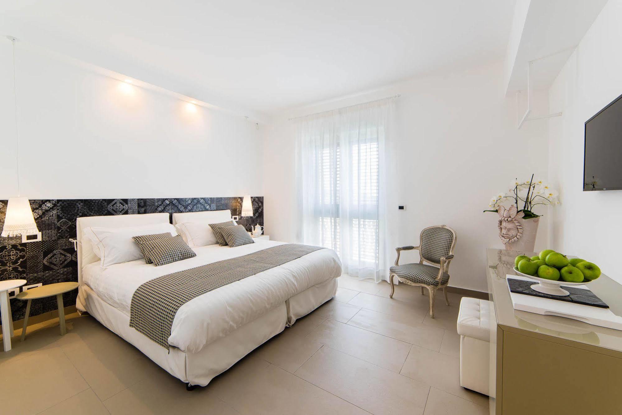 Sciccosa Guest House Taormina Eksteriør billede