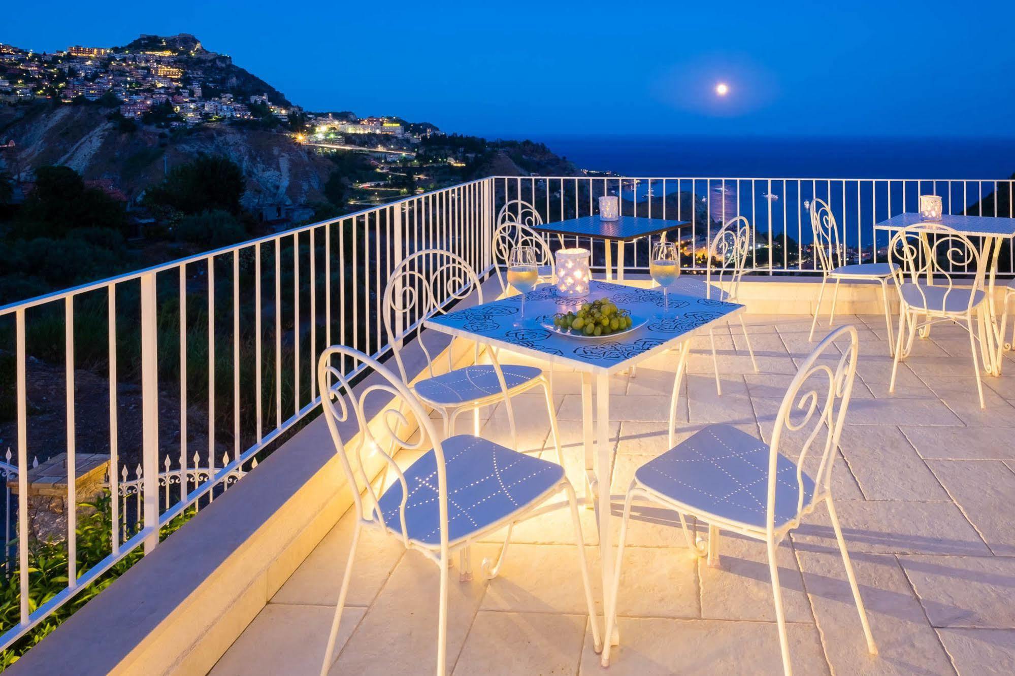 Sciccosa Guest House Taormina Eksteriør billede